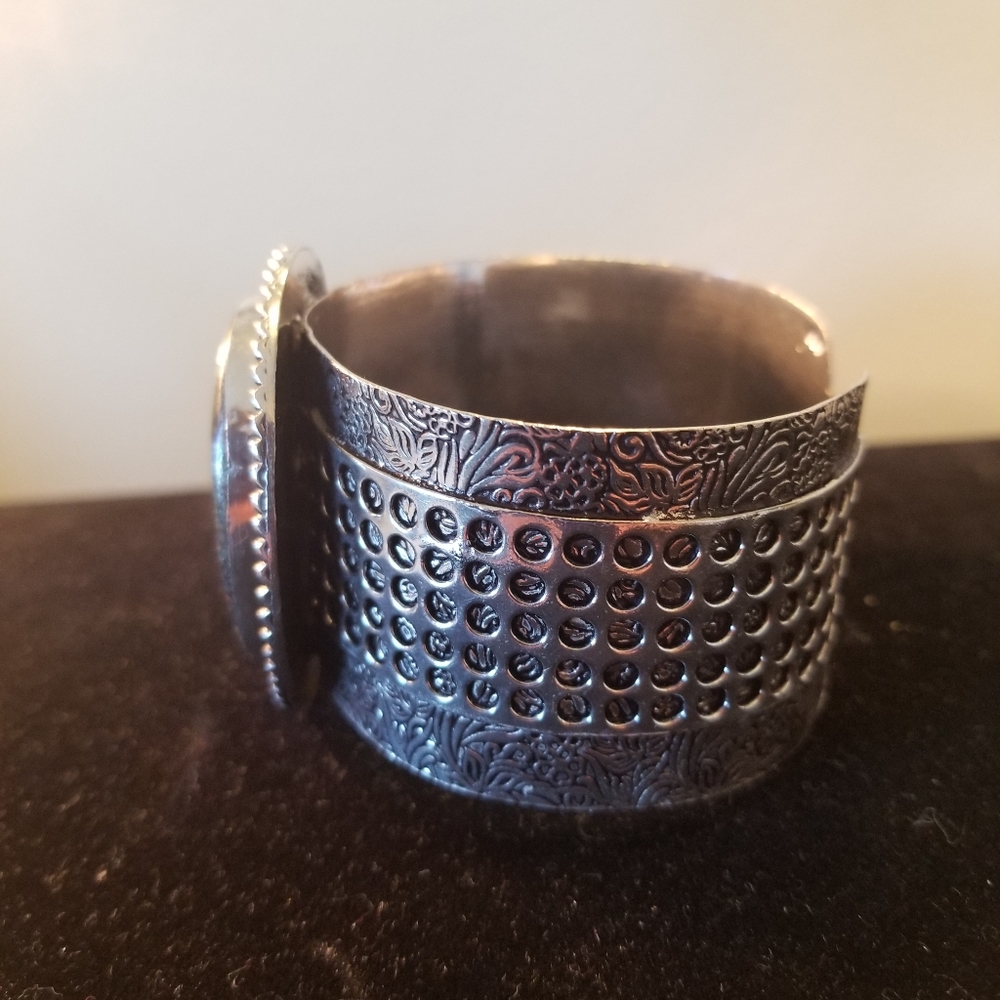 MAGNETIC BRACELET NWOT - Picture 11 of 16